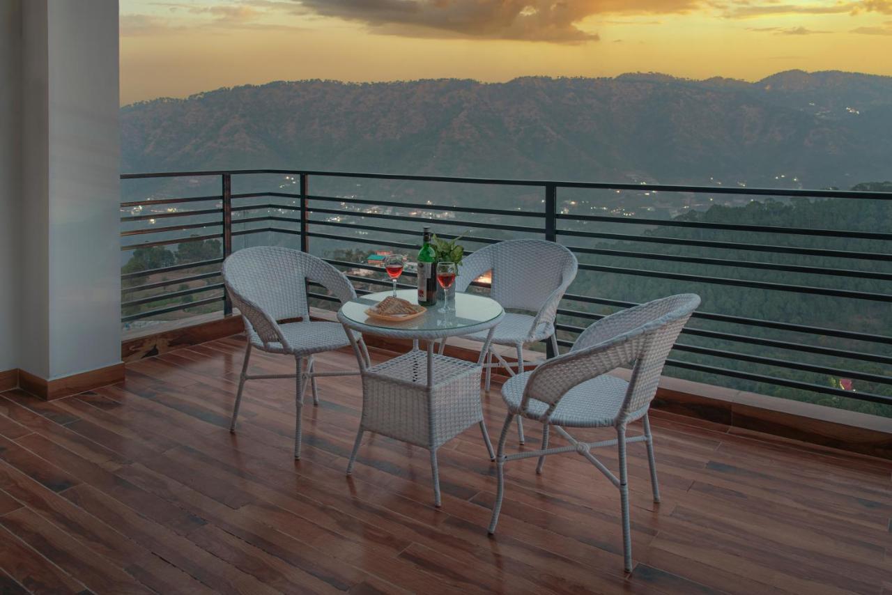 Hillcrest Uphills Daire Kasauli Dış mekan fotoğraf