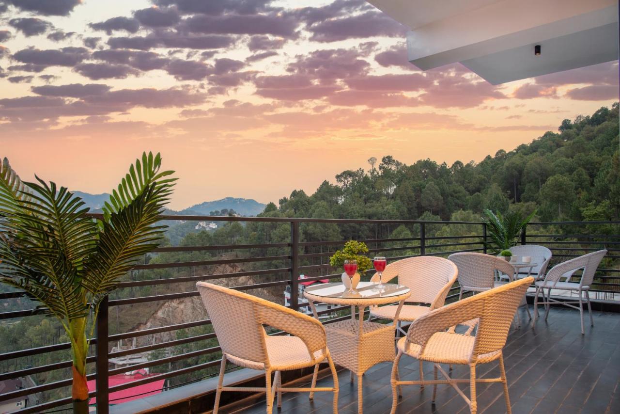 Hillcrest Uphills Daire Kasauli Dış mekan fotoğraf
